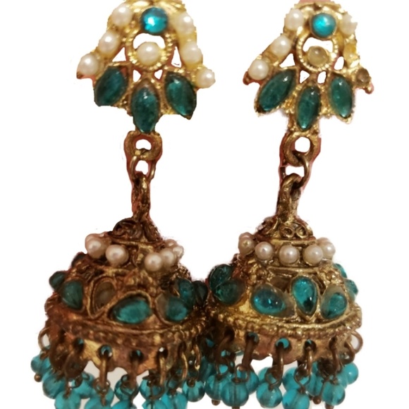 Urban Outfitters Jewelry - Urban Outfitters Turquoise Chandelier Earrings